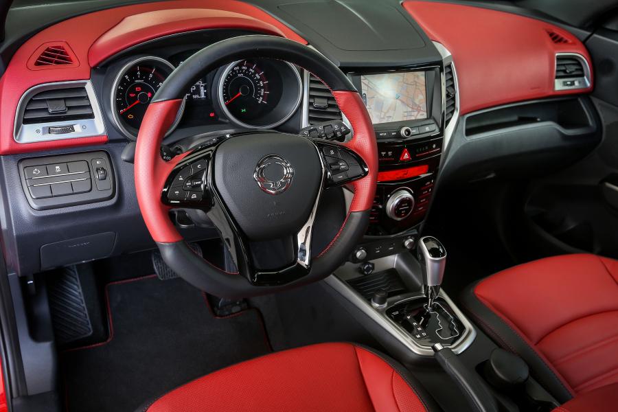  SsangYong Tivoli 2015 года  (фото 26 из 30)